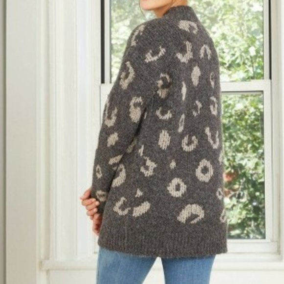 Universal Thread Women's Mock Turtleneck Animal Print Sweater Tunic Gray, XS - Picture 2 of 5